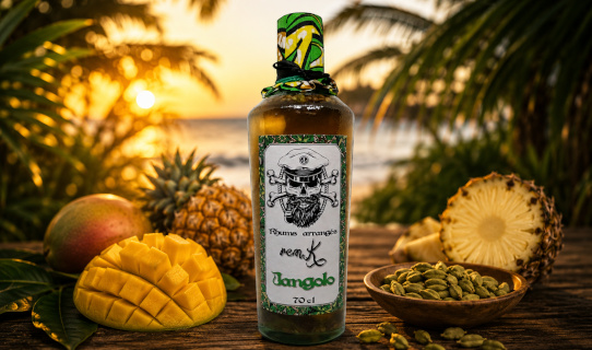 Rhum arrangé Jangolo à l'ananas mangue et épices exotiques